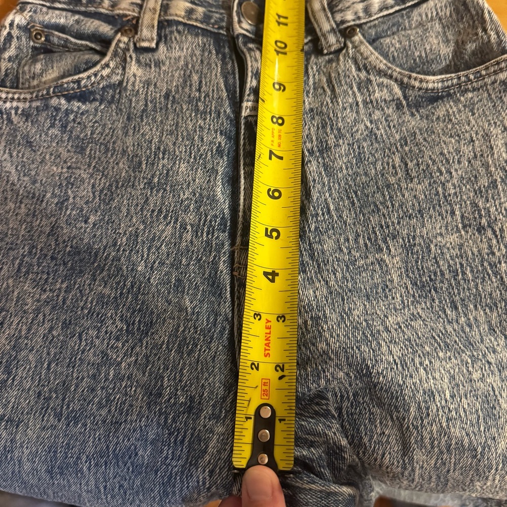 Vintage-Effect High-Rise Women's Jeans - Acid Wash Blue - Picture 8 of 10